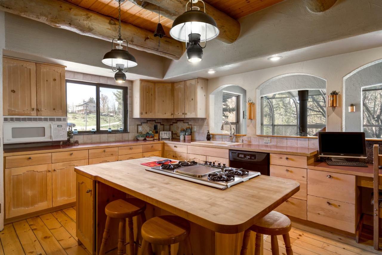 Mariposa Lodge Bed And Breakfast 스팀 보트 스프링스 외부 사진